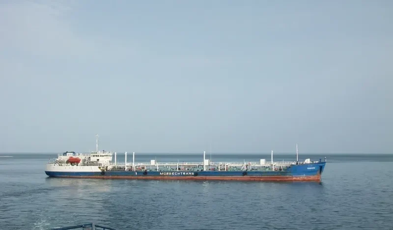 KAZAN CITY Tanker IMO 9104782 photo 10