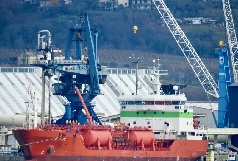 ALATEPE Tanker IMO 9104873 photo 3