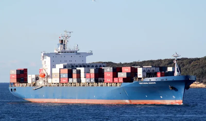 NORTHERN HONOUR Container Ship IMO 9104914 photo 3