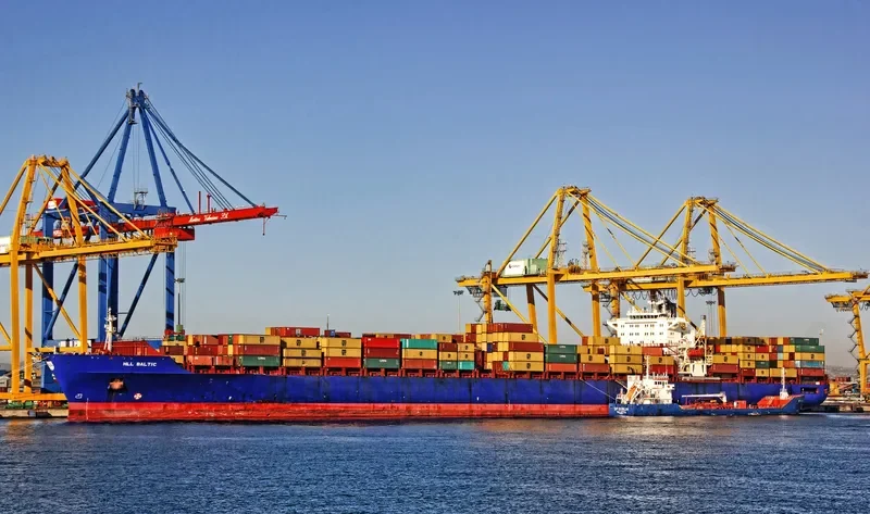 BALTIC Container Ship IMO 9105918 photo 2