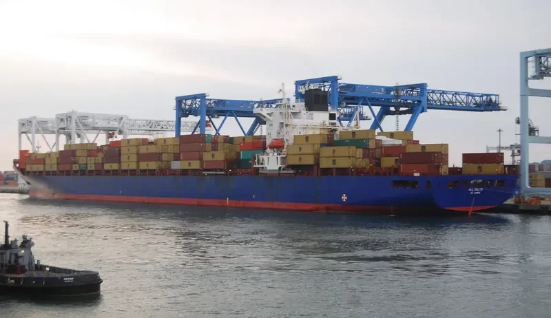 BALTIC Container Ship IMO 9105918 photo 8