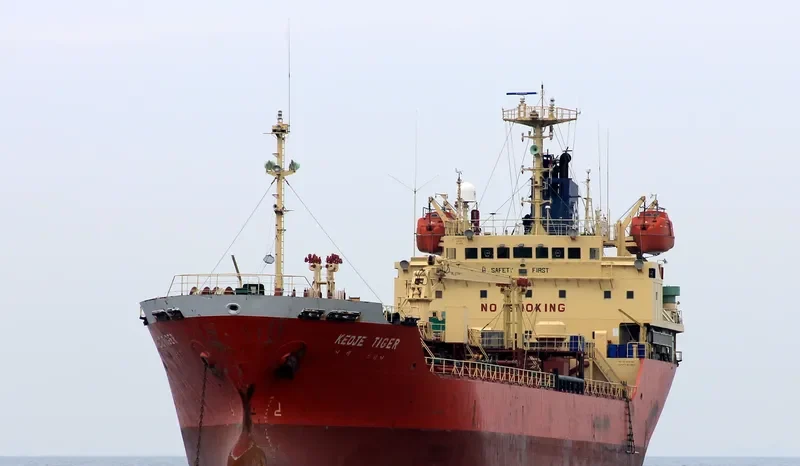 RUGUN LATA Tanker IMO 9106340 photo 6