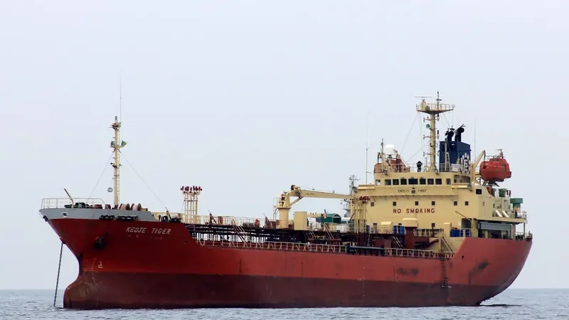 RUGUN LATA Tanker IMO 9106340 photo 7