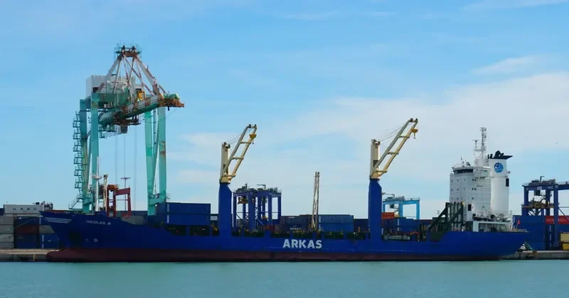 TANGER A Container Ship IMO 9106443 photo 4