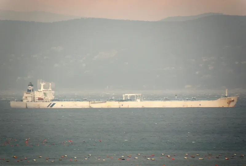 VISION Tanker IMO 9107710 photo 9