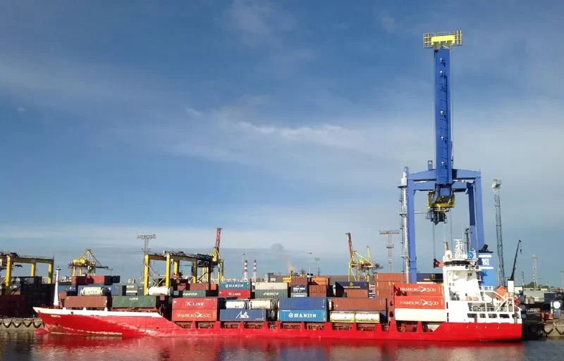PIRITA Container Ship IMO 9108063 photo 9