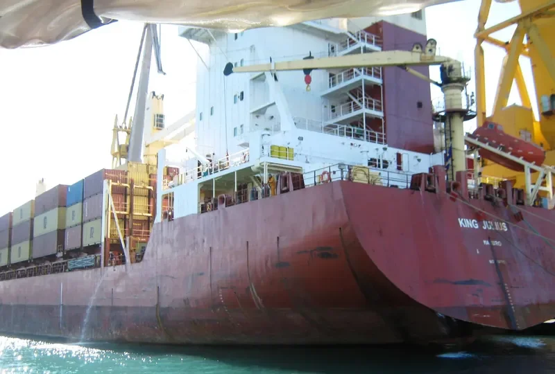 KING JULIUS Container Ship IMO 9108362 photo 4