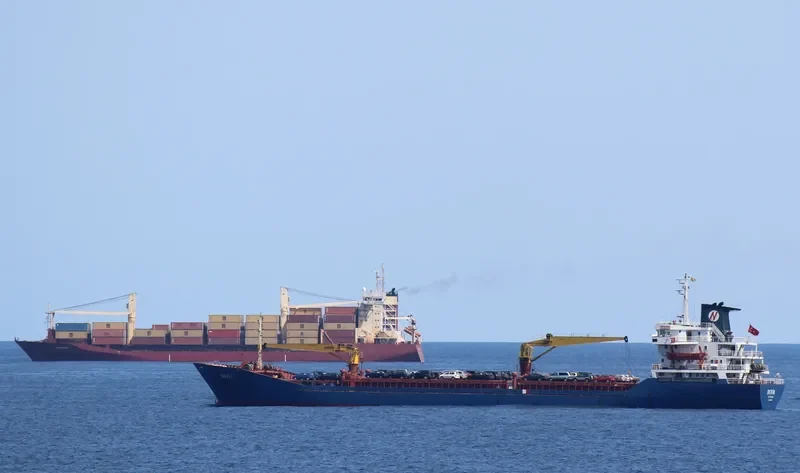 KING JULIUS Container Ship IMO 9108362 photo 10