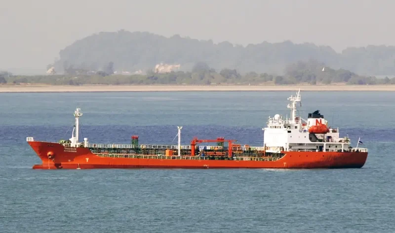GRIYA MELAYU Tanker IMO 9109158 photo 5