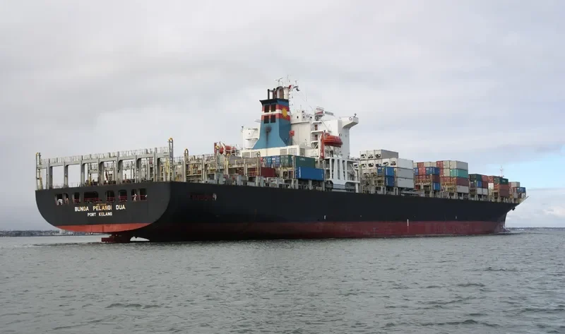 BUNGA PELANGI DUA Container Ship IMO 9111618 photo 5