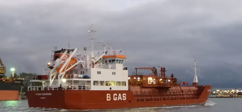 B GAS CHAMPION General Cargo IMO 9112143 photo 6