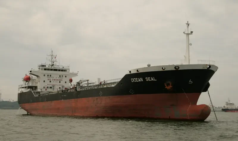 GLOBAL CREST Tanker IMO 9113094 photo 2