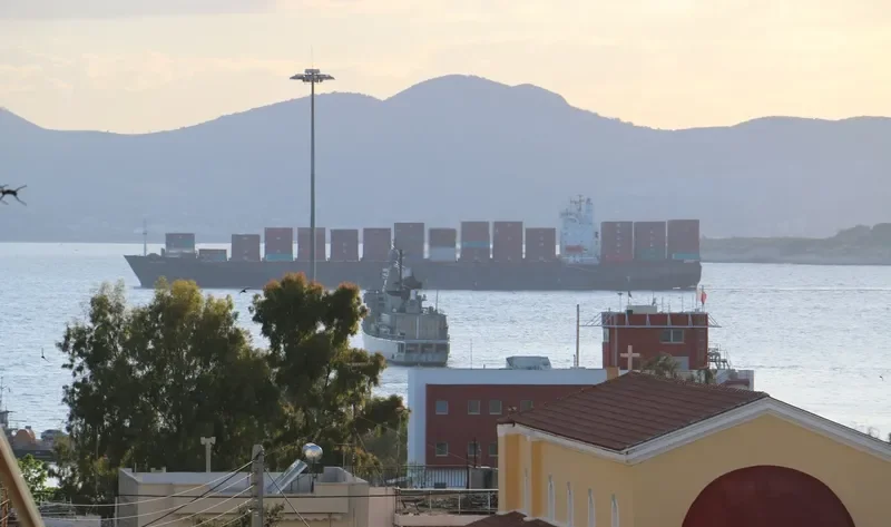 ZIM JAMAICA Container Ship IMO 9113680 photo 2