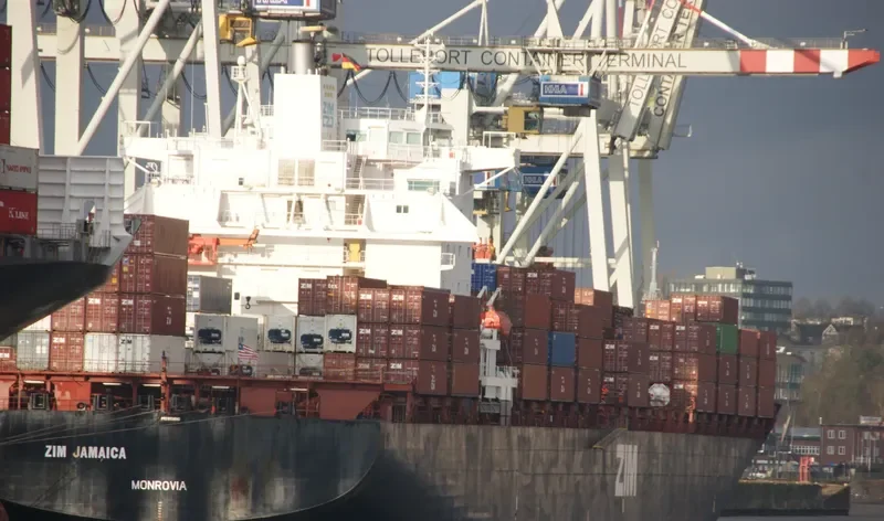 ZIM JAMAICA Container Ship IMO 9113680 photo 3