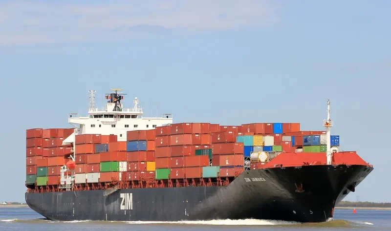 ZIM JAMAICA Container Ship IMO 9113680 photo 7