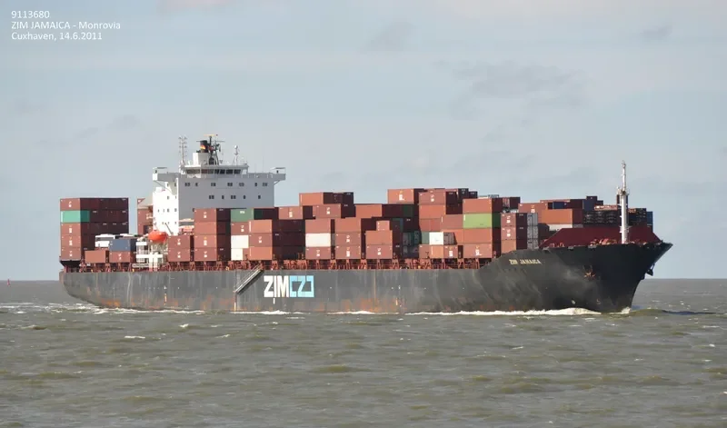 ZIM JAMAICA Container Ship IMO 9113680 photo 9