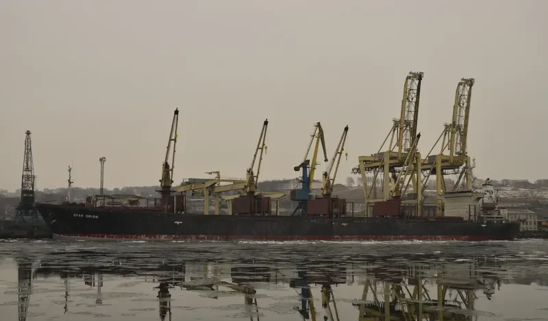 EXPLORER Bulk Carrier IMO 9114622 photo 3