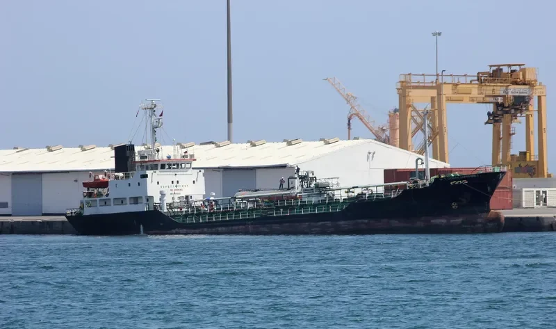 NARI NOX Tanker IMO 9115432 photo 2