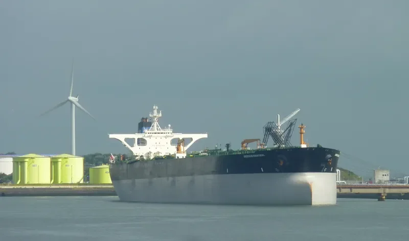 SEA EQUATORIAL Tanker IMO 9116400 photo 4