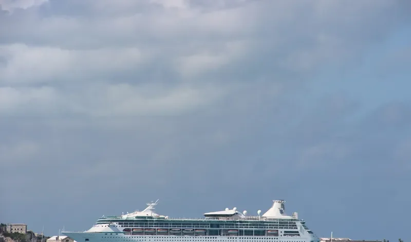 VISION OF THE SEAS Passenger Ship IMO 9116876 photo 2