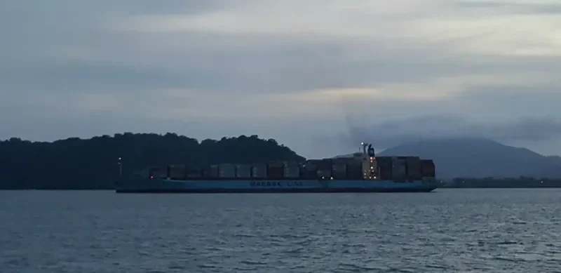 SEALAND RACER Container Ship IMO 9116890 photo 2