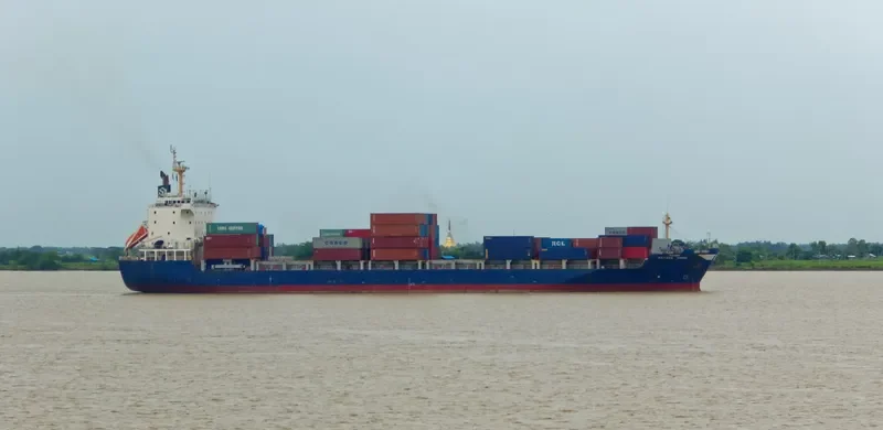 RATANA THIDA Container Ship IMO 9117129 photo 8