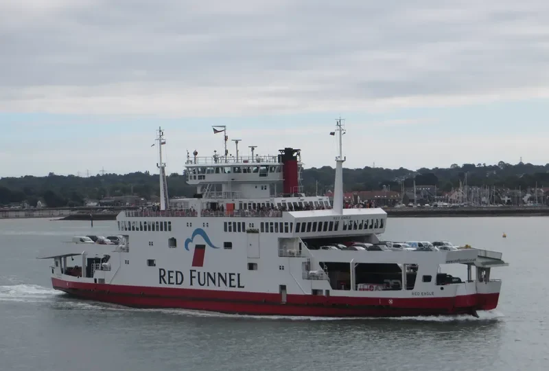 RED EAGLE Ro-Ro IMO 9117337 photo 7