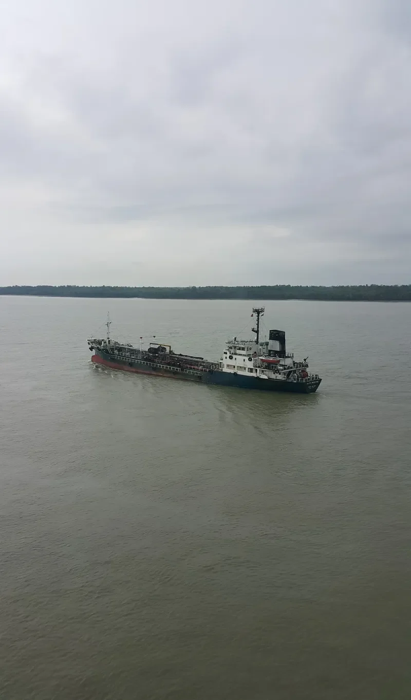 NADIYA MELISENDE Tanker IMO 9118745 photo 2