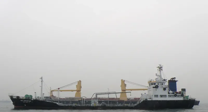 UNI CRYSTAL Tanker IMO 9118927 photo 3