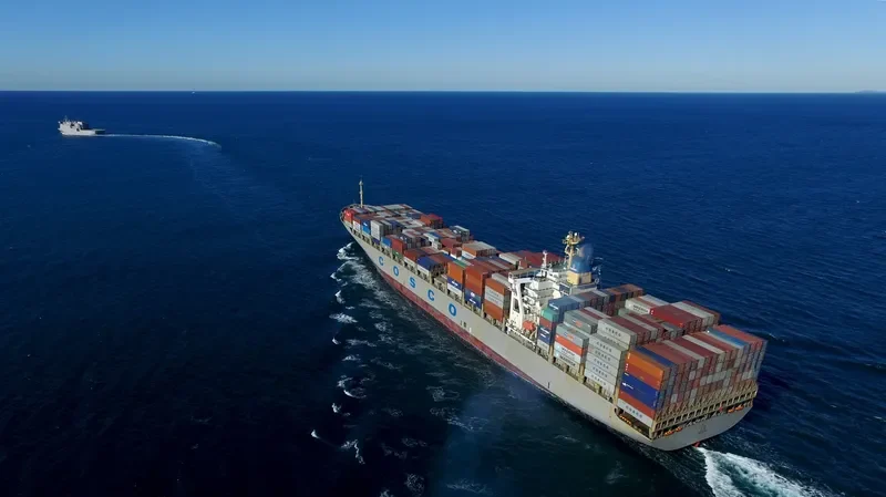 LU HE Container Ship IMO 9120748 photo 10