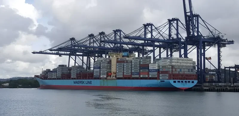 SOVEREIGN MAERSK Container Ship IMO 9120841 photo 5