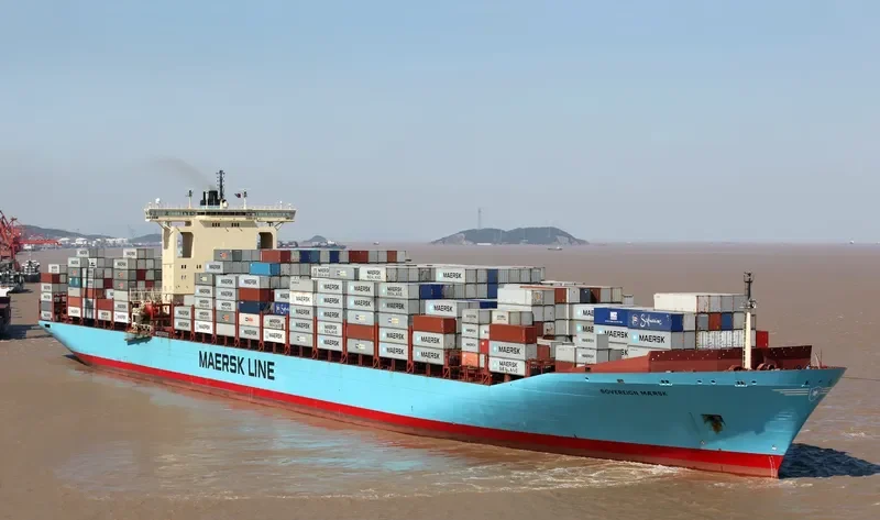 SOVEREIGN MAERSK Container Ship IMO 9120841 photo 10
