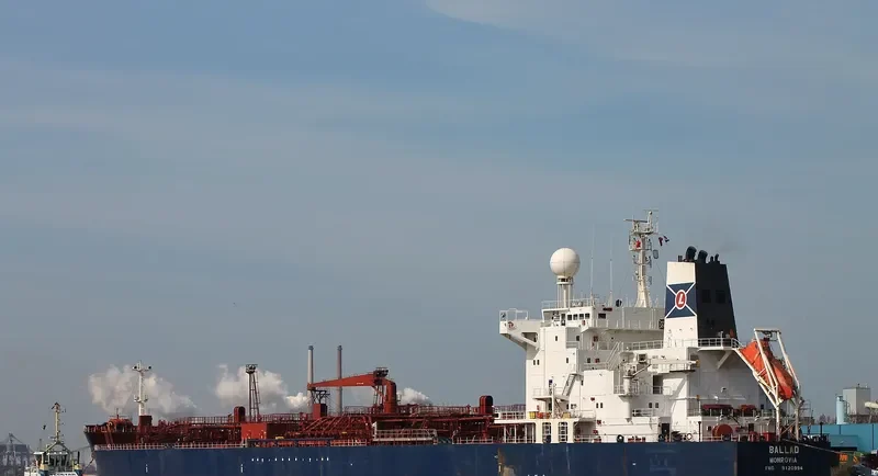 DEVREZ Tanker IMO 9120994 photo 4