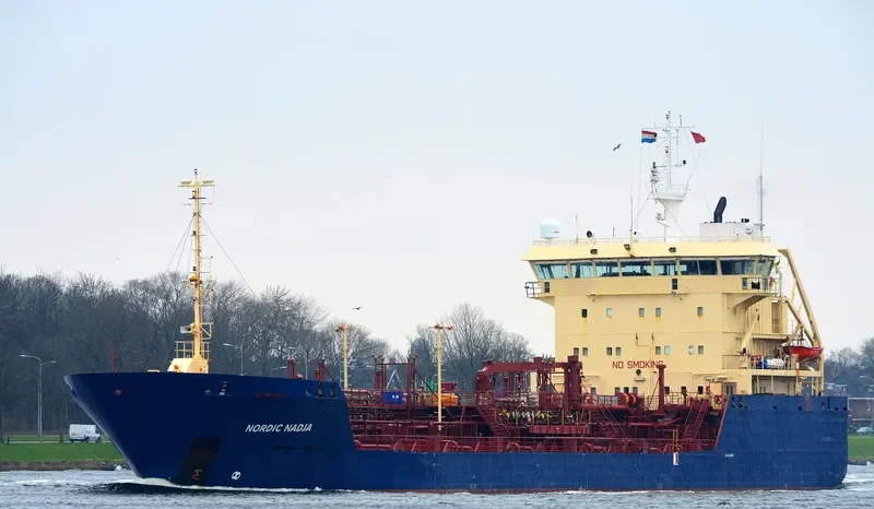 AYSE TELLI Tanker IMO 9122112 photo 3