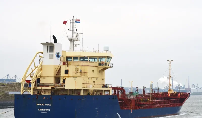 AYSE TELLI Tanker IMO 9122112 photo 4