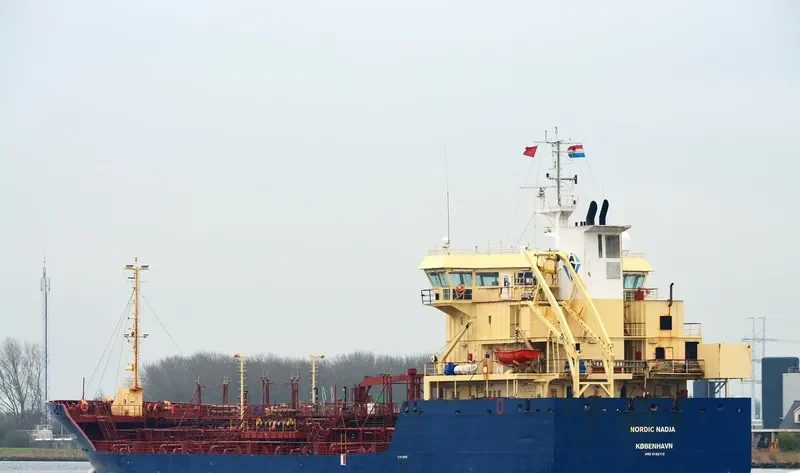 AYSE TELLI Tanker IMO 9122112 photo 5