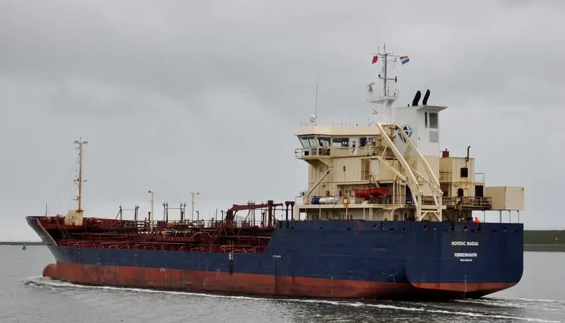 AYSE TELLI Tanker IMO 9122112 photo 6