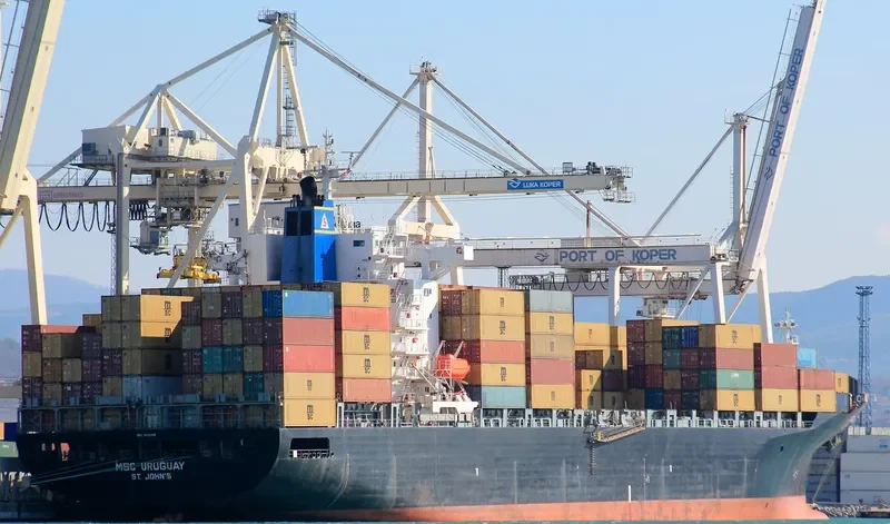 IMKE Container Ship IMO 9122409 photo 10