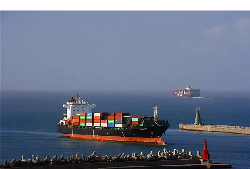 MAGNAVIA Container Ship IMO 9122447 photo 5