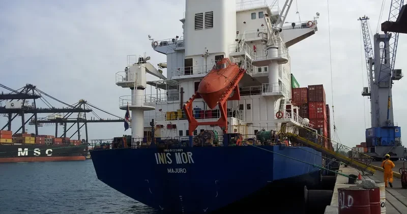 GLORY Container Ship IMO 9122461 photo 4