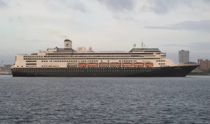 ROTTERDAM Passenger Ship IMO 9122552 photo 4