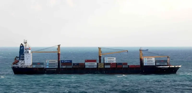 CAPT DAVID I LYON Container Ship IMO 9123037 photo 2