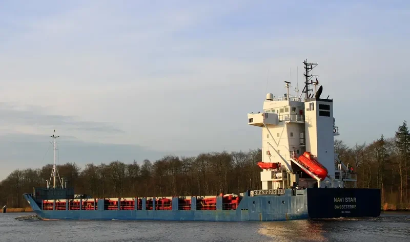 NAVI STAR Container Ship IMO 9123506 photo 7
