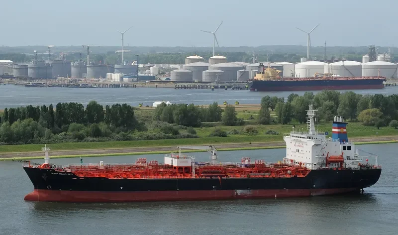 MELATI DUA Tanker IMO 9123661 photo 3