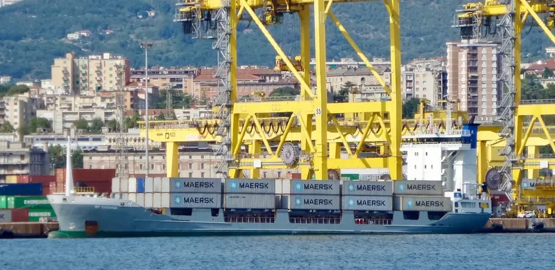 JAOHAR CHALLENGER Container Ship IMO 9123790 photo 6
