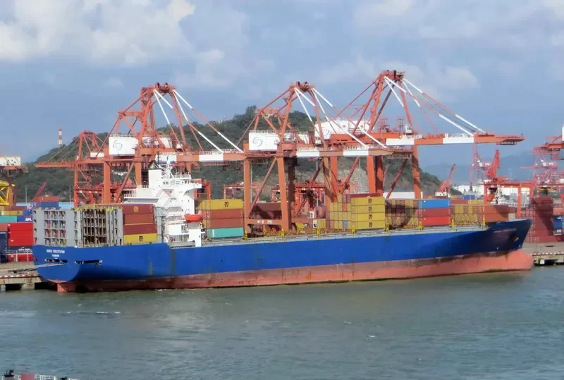 HANSA CONSTITUTION Container Ship IMO 9124524 photo 7