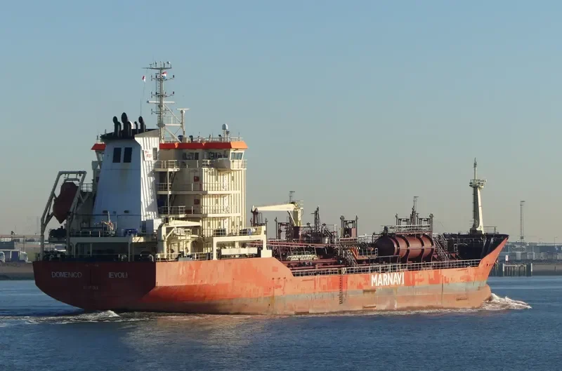 LARIS Tanker IMO 9125231 photo 2