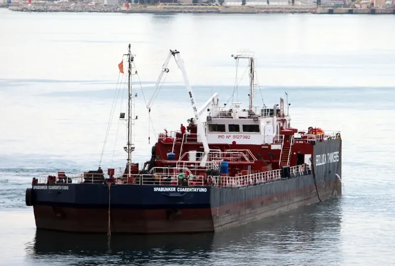 SPABUNKER CUARENTAYUNO Tanker IMO 9127382 photo 10