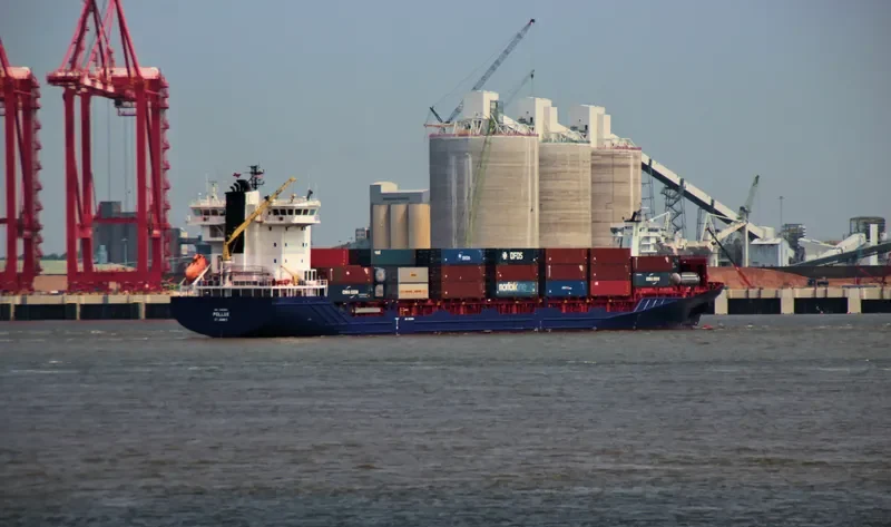 EGY FUTURE Container Ship IMO 9127538 photo 2