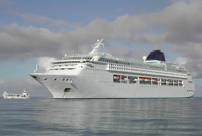 NORWEGIAN SKY Passenger Ship IMO 9128532 photo 9